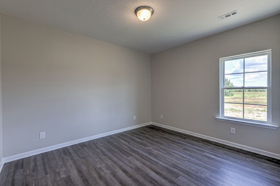 Spacious, unfurnished interior of a new home in Collin's Place, Decherd (Image 19).