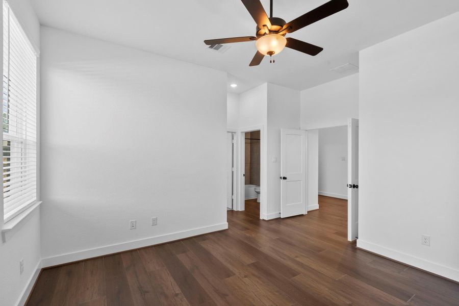 Spacious, unfurnished interior of a new home in Artavia, Conroe (Image 22).