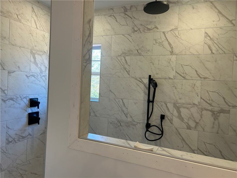 Close-up of interior finishes inside a home in Cross Creek Golf Club, Seneca (Image 12).