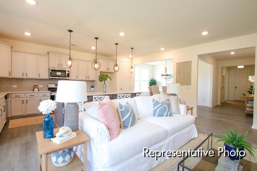 Furnished interior view inside a new home in , Ravenel (Image 15).