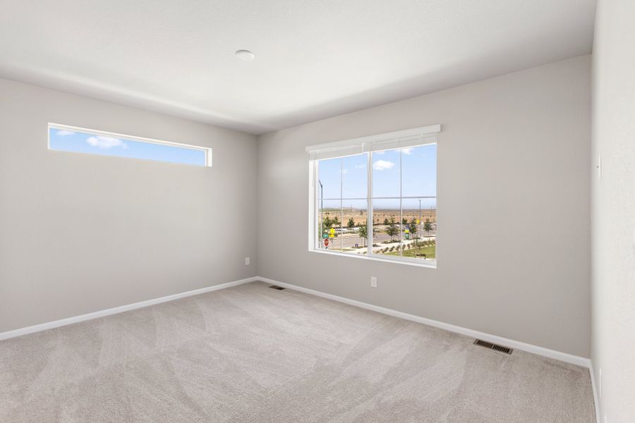 Spacious, unfurnished interior of a new home in Windler, Aurora (Image 11).