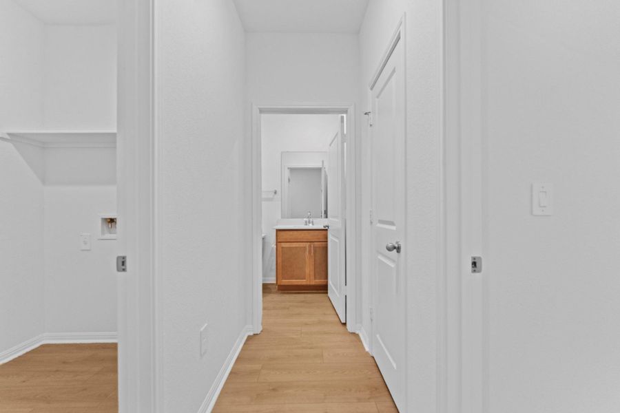 Spacious, unfurnished interior of a new home in Bar W Ranch, Leander (Image 33).