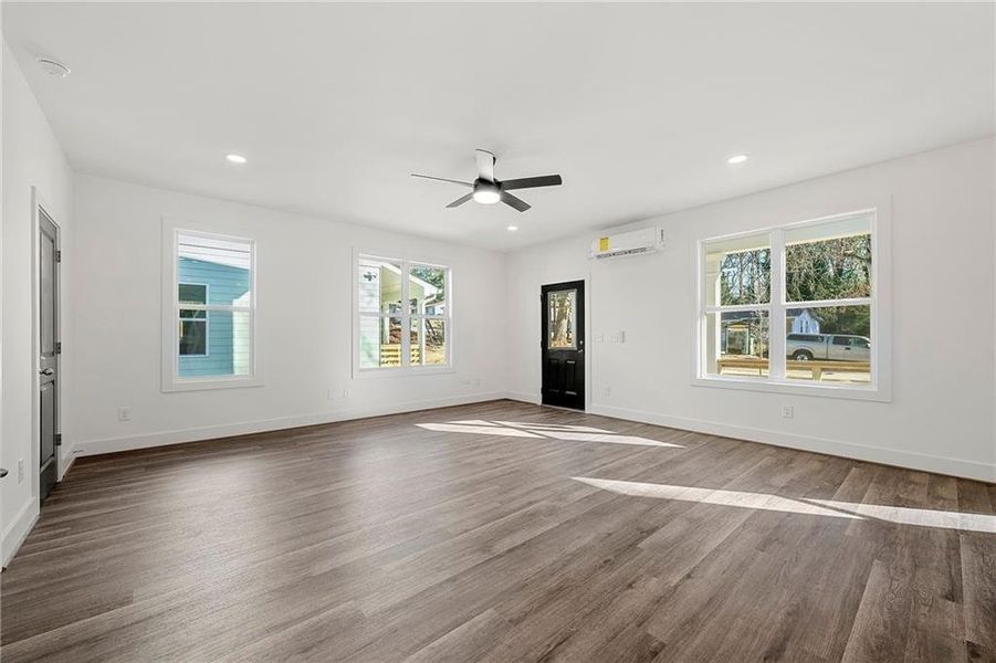 Spacious, unfurnished interior of a new home in , Atlanta (Image 16).