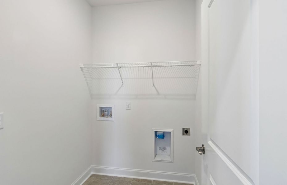 Spacious, unfurnished interior of a new home in Del Webb Southern Harmony, Murfreesboro (Image 36).