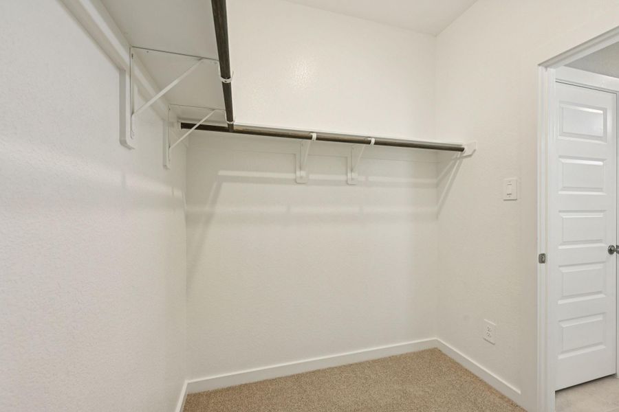 Photo is not of the actual home, but is an inspirational photo of builder’s model home and may depict options, furnishings, and/or decorator features that are not included Photo is not of the actual home, but is an inspirational photo of builder’s model home and may depict options, furnishings, and/or decorator features that are not included