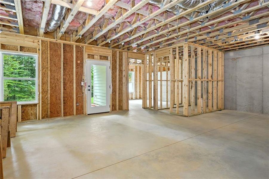 Spacious, unfurnished interior of a new home in , Marietta (Image 20).
