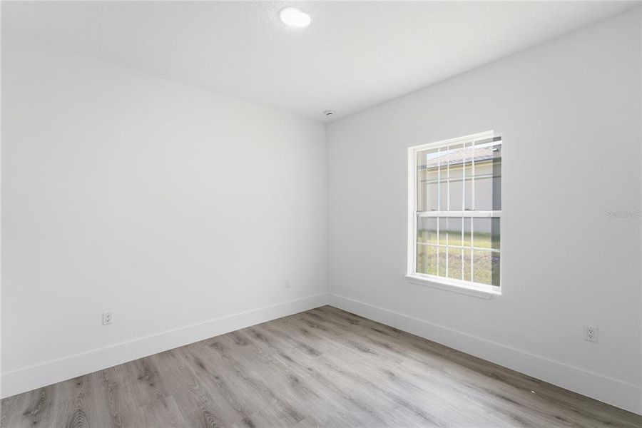 Spacious, unfurnished interior of a new home in , Dunnellon (Image 29).