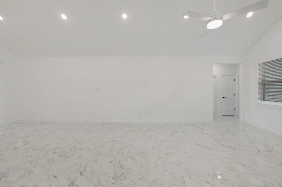 Spacious, unfurnished interior of a new home in Sundance Cove, Crosby (Image 23).