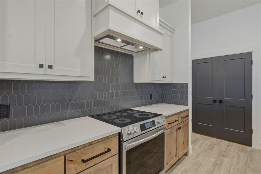 Furnished interior view inside a new home in , Tolar (Image 10). Furnished interior view inside a new home in , Tolar (Image 10).