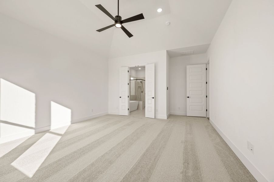 Spacious, unfurnished interior of a new home in Rocky Top Ranch, Reno (Image 34).