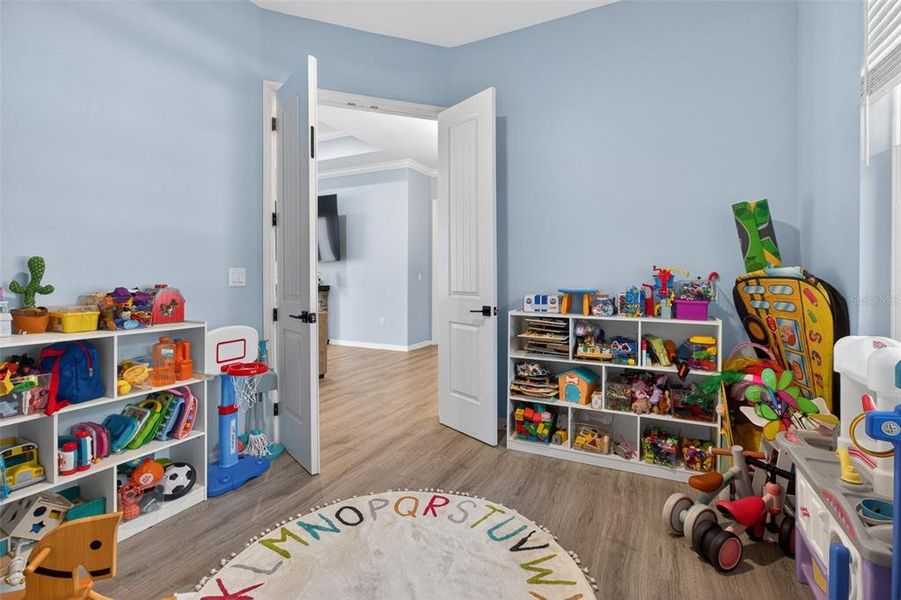 Furnished interior view inside a new home in , Largo (Image 13).