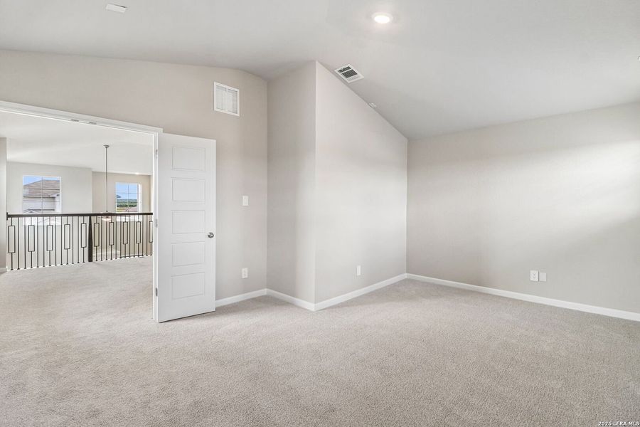 Spacious, unfurnished interior of a new home in Estancia Ranch - Premier Series, San Antonio (Image 31). Spacious, unfurnished interior of a new home in Estancia Ranch - Premier Series, San Antonio (Image 31).