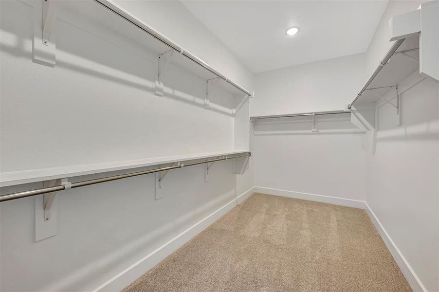 Spacious, unfurnished interior of a new home in Timberbrook, Justin (Image 23).