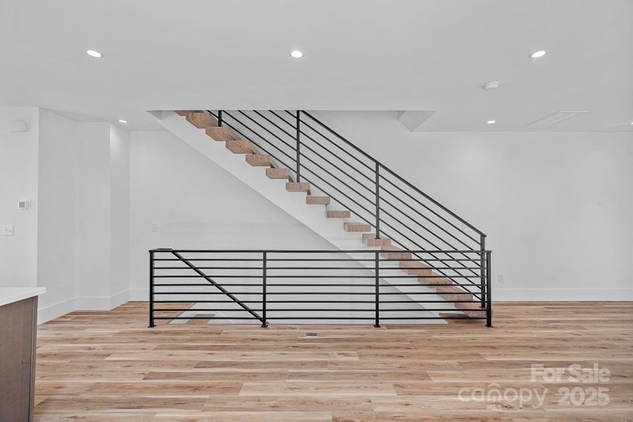 Image 36 of a home in .