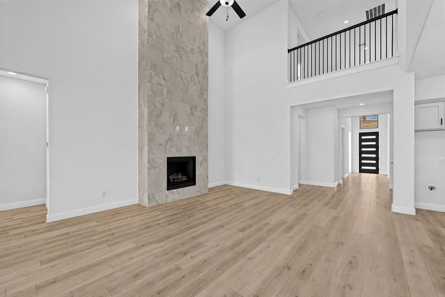 Spacious, unfurnished interior of a new home in South Oak, Lakewood Village (Image 13). Spacious, unfurnished interior of a new home in South Oak, Lakewood Village (Image 13).