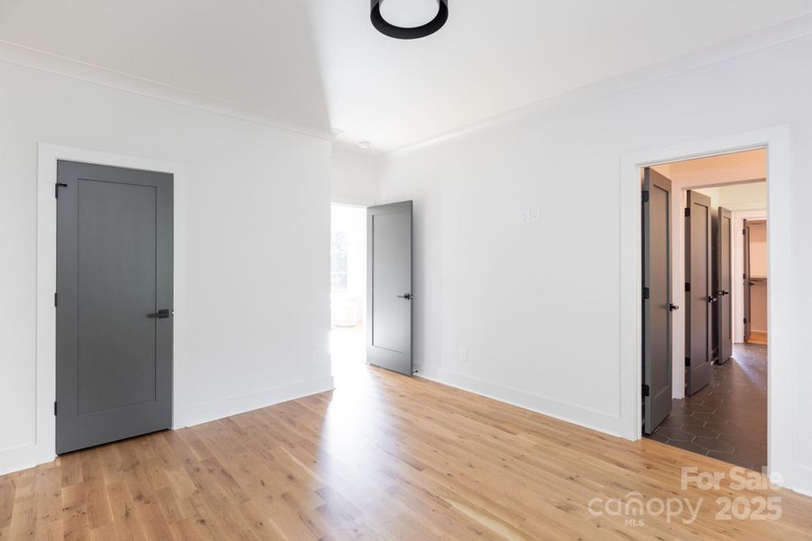 Spacious, unfurnished interior of a new home in , Charlotte (Image 23).