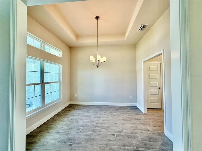 Spacious, unfurnished interior of a new home in South Gulf Cove, Port Charlotte (Image 16).