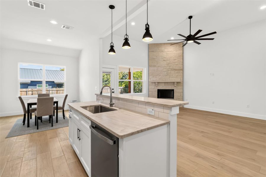 Furnished interior view inside a new home in , Wimberley (Image 9).