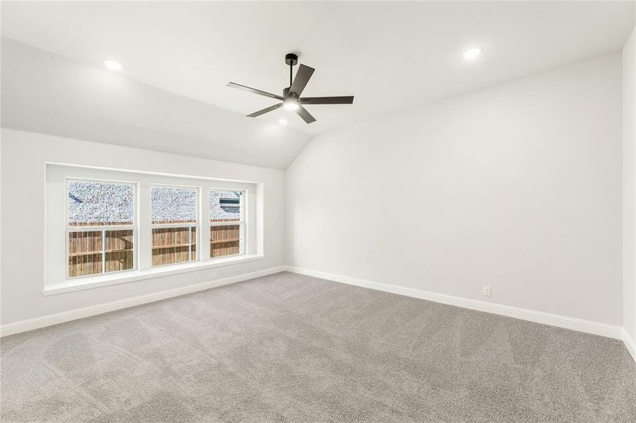 Spacious, unfurnished interior of a new home in Maplewood, Glenn Heights (Image 38).