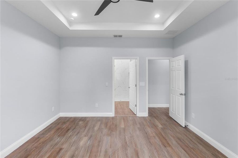Spacious, unfurnished interior of a new home in , Deland (Image 37).