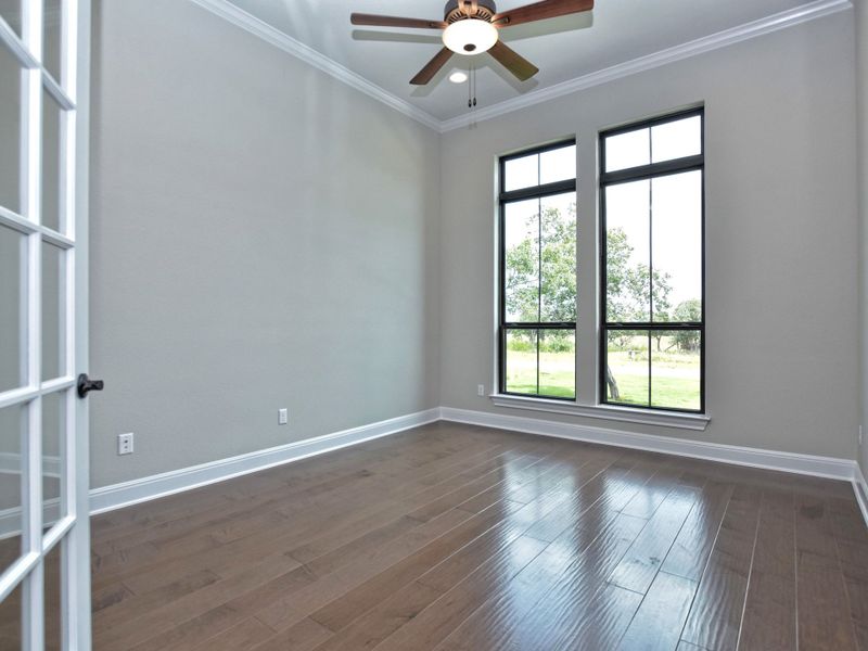 Representative unfurnished interior of a home built from the Avalon by Giddens Homes in Scofield Farms Estates, Georgetown (Image 197).