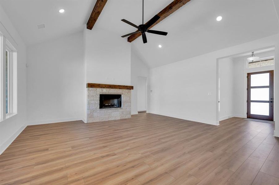 Spacious, unfurnished interior of a new home in , Waxahachie (Image 21).
