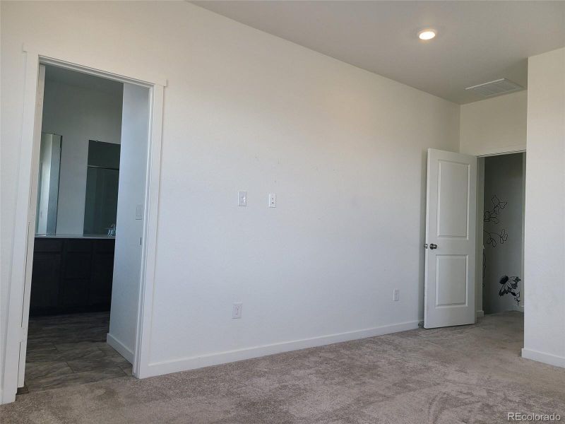 Spacious, unfurnished interior of a new home in , Arvada (Image 18).