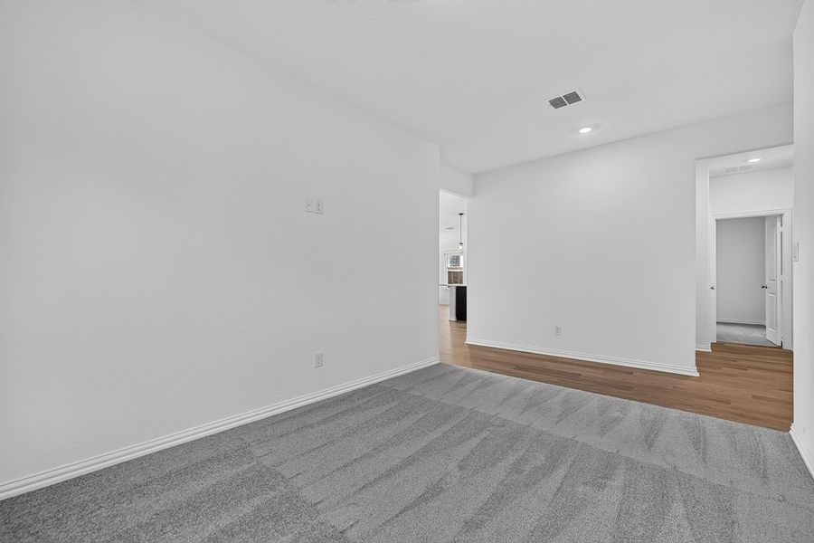 Spacious, unfurnished interior of a new home in Parks at Foster Crossing, Anna (Image 27). Spacious, unfurnished interior of a new home in Parks at Foster Crossing, Anna (Image 27).