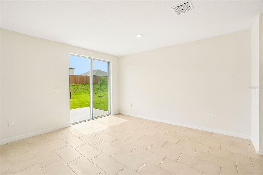 Spacious, unfurnished interior of a new home in Hilltop Vistas, Dade City (Image 24). Spacious, unfurnished interior of a new home in Hilltop Vistas, Dade City (Image 24).