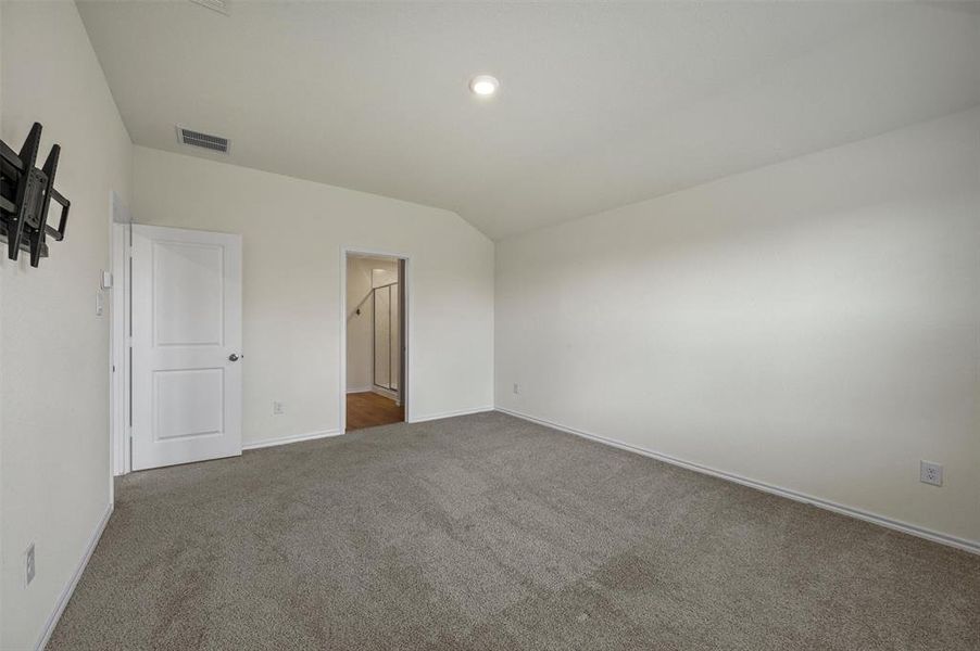 Spacious, unfurnished interior of a new home in Windrose, Pilot Point (Image 26). Spacious, unfurnished interior of a new home in Windrose, Pilot Point (Image 26).