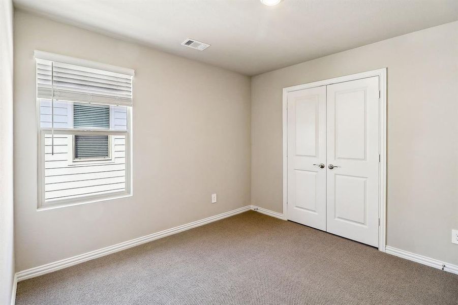 Photo is not of the actual home, but is an inspirational photo of builder’s model home and may depict options, furnishings, and/or decorator features that are not included. Photo is not of the actual home, but is an inspirational photo of builder’s model home and may depict options, furnishings, and/or decorator features that are not included.