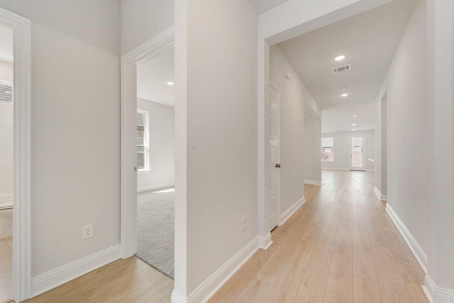 Spacious, unfurnished interior of a new home in Walden Pond, Forney (Image 27).