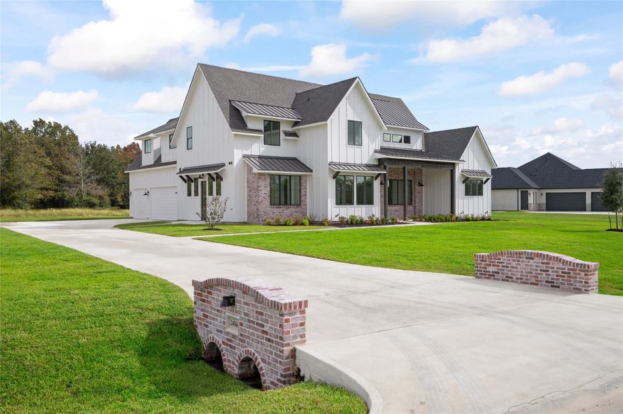 Exterior details and patio area of a home in , Montgomery (Image 29).