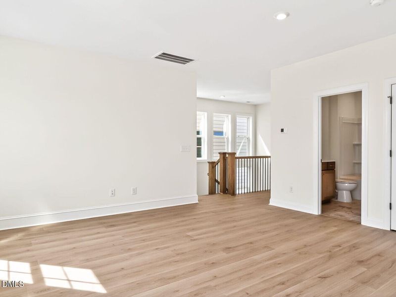 032-1280x960-bonus-room