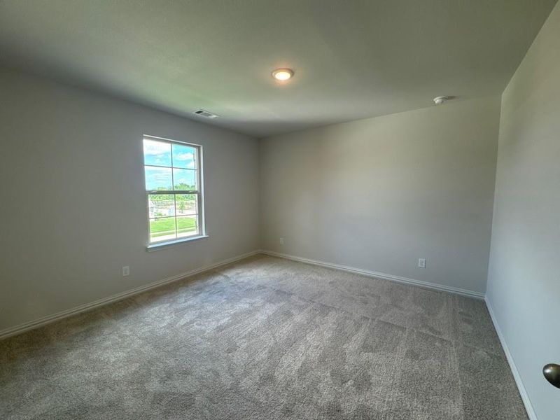Spacious, unfurnished interior of a new home in Cedar Ridge Estates, Anna (Image 17).