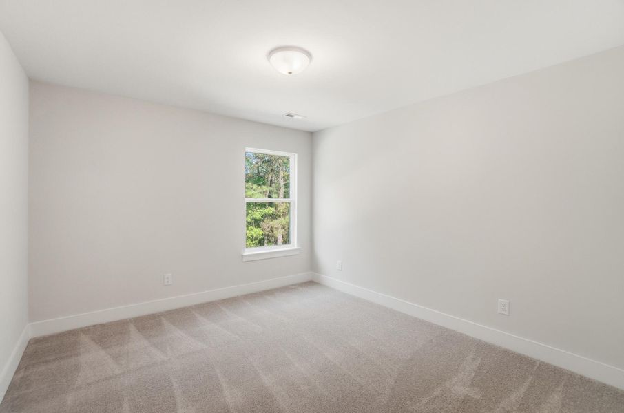 Spacious, unfurnished interior of a new home in Blythe Mill Townhomes, Waxhaw (Image 28).
