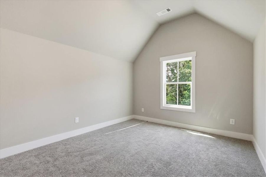 Spacious, unfurnished interior of a new home in , Statham (Image 38).