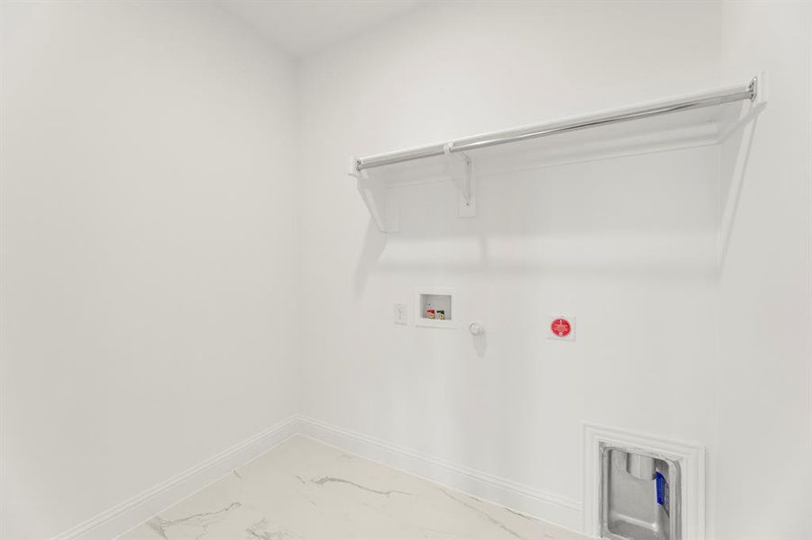 24. 3112 Goldfinch - Utility