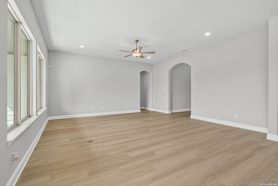 Spacious, unfurnished interior of a new home in , Castroville (Image 17).