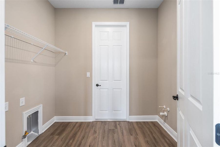 Spacious, unfurnished interior of a new home in , Ocala (Image 33).