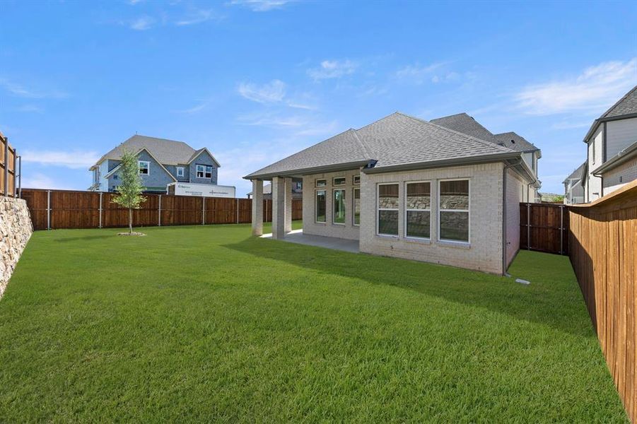 27. 7104 Bergamot - Back (2)