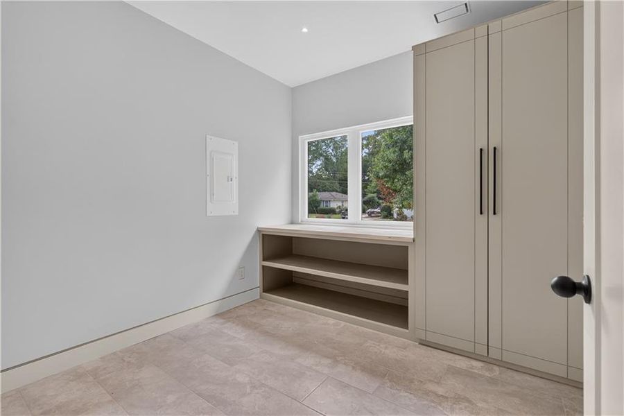 Spacious, unfurnished interior of a new home in , Dunwoody (Image 91).