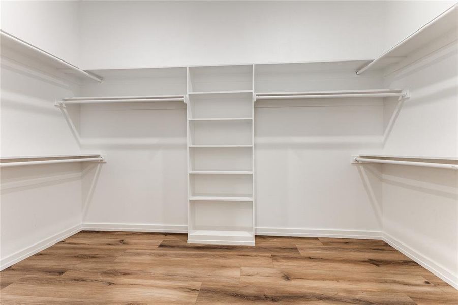 Spacious, unfurnished interior of a new home in , Kemp (Image 13).