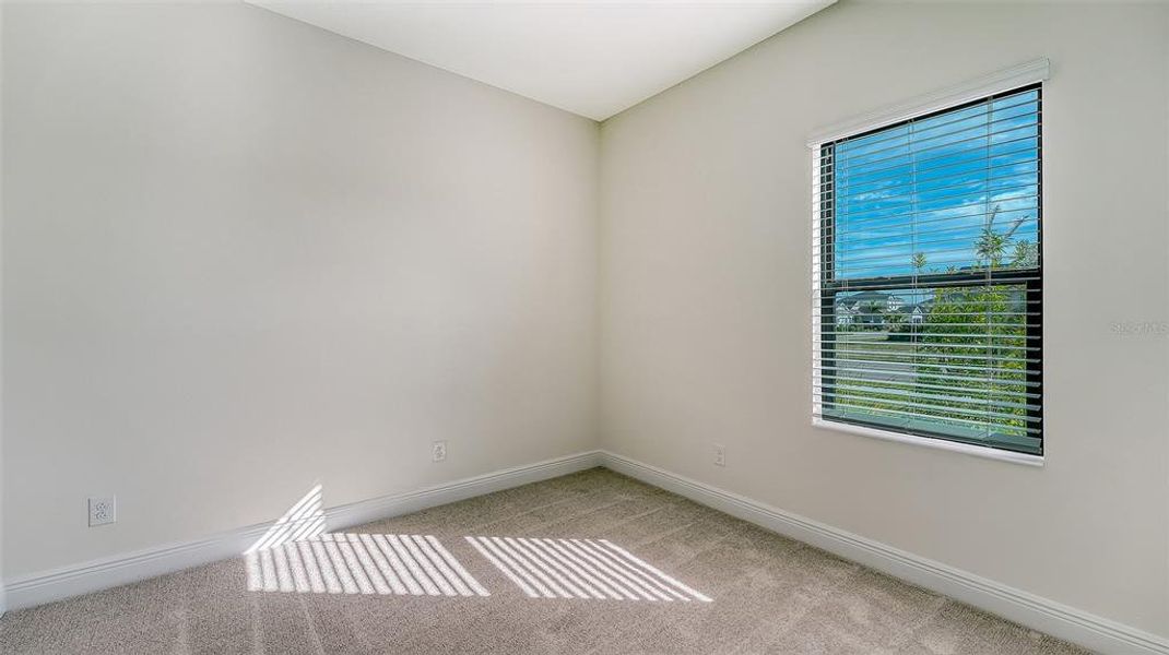 Spacious, unfurnished interior of a new home in Canoe Creek, Parrish (Image 28).