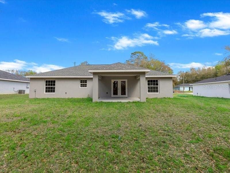 Exterior details and patio area of a home in , Ocala (Image 21).