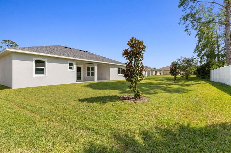 Exterior details and patio area of a home in , Palm Coast (Image 3).