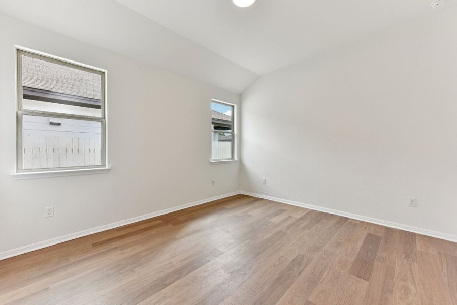 Spacious, unfurnished interior of a new home in Sage Hollow, Kyle (Image 18).