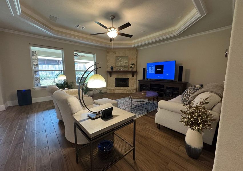 With careful craftsmen and custom design, M&M Oak Homes are pros at turning dreams into reality. (This is a sample of M&M Oak Homes work.)