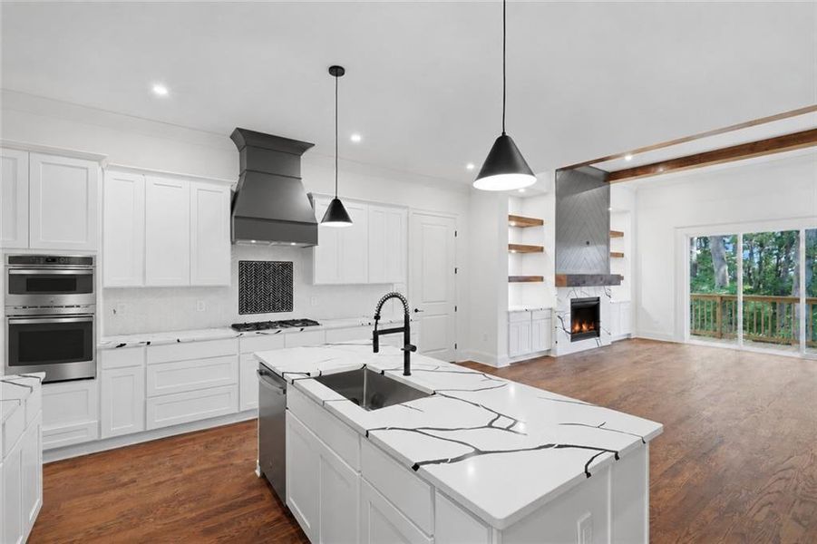 Furnished interior view inside a new home in , Buford (Image 14).