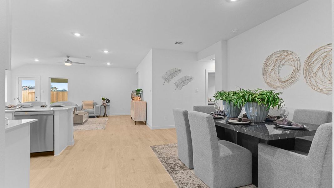 Representative furnished interior of a home built from the Lakeway by D.R. Horton in Tamarron, Brookshire (Image 9). Representative furnished interior of a home built from the Lakeway by D.R. Horton in Tamarron, Brookshire (Image 9).